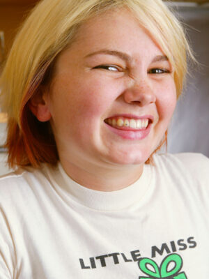 Amateur blonde Kate strips and pees