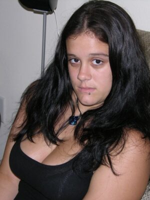 Bare Italian Dilettante Teenage Katrina Modeling